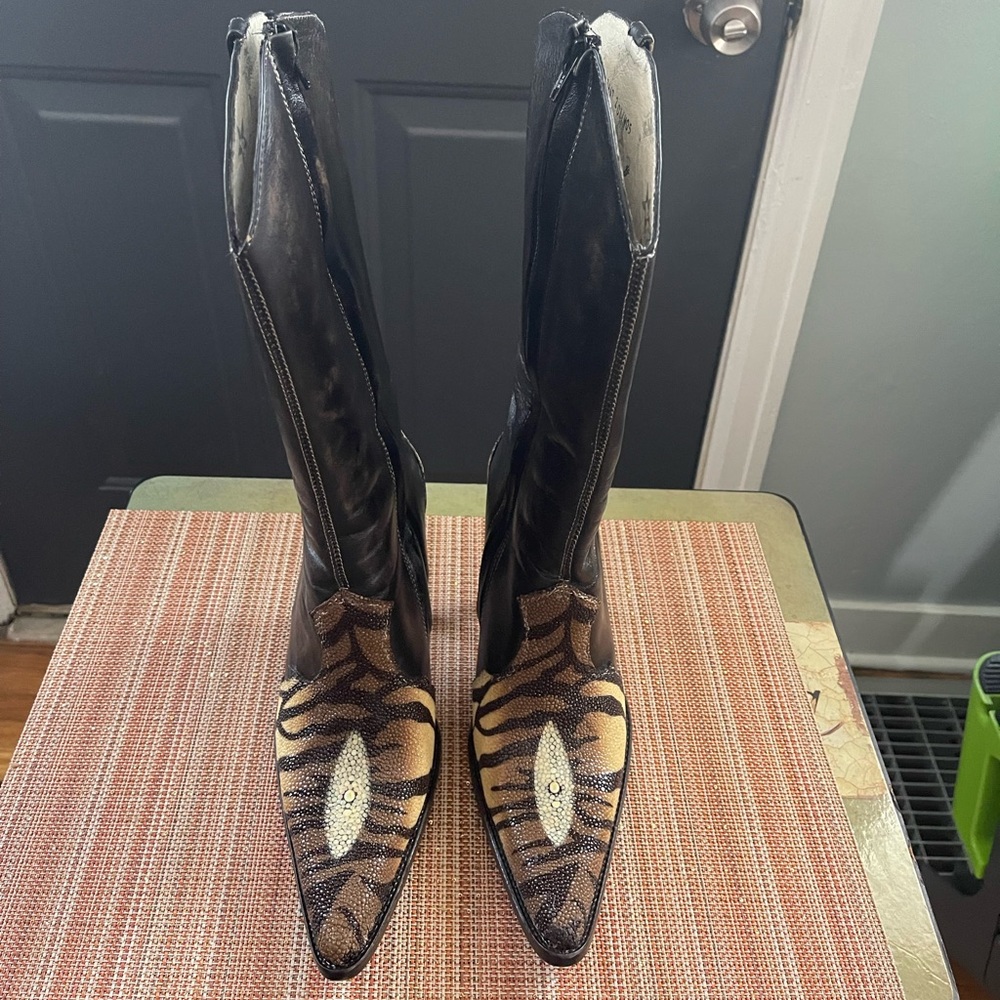 Los Altos Tiger boots